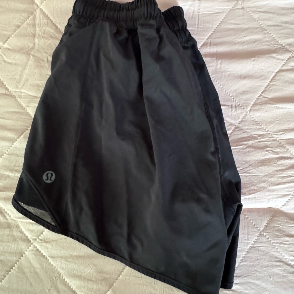 Lululemon Hotty hots size 6
